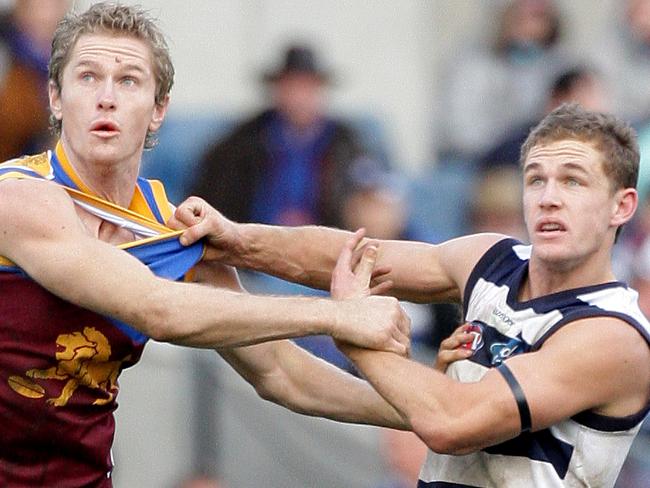 Geelong v Brisbane Lions. Skilled Stadium. Troy Selwood (letf) and his brother Joel Selwood contest.