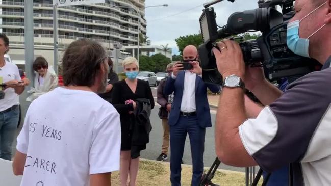 Protester disrupts media at Queensland NSW border protest