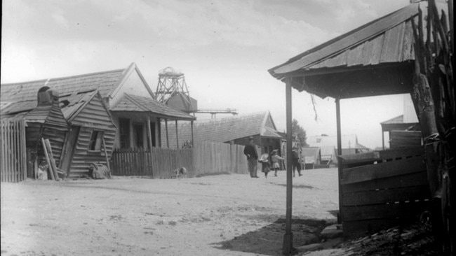 The ‘Chinese camp’ in Ballarat in the late Nineteenth Century. Picture: State Library of Victoria.