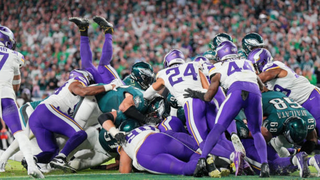 The Philadelphia Eagles' 'tush push' is becoming the NFL's most unstoppable  play – KXAN Austin