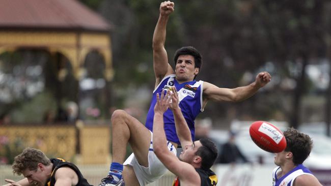 Grant Valles in action for Sunbury. Picture: Richard Serong