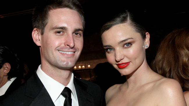 CULVER CITY, CA - NOVEMBER 12:  Founder, Snapchat Evan Spiegel (L) and model Miranda Kerr attend the Fifth Annual Baby2Baby Gala, Presented By John Paul Mitchell Systems at 3LABS on November 12, 2016 in Culver City, California.  (Photo by Tommaso Boddi/Getty Images for Baby2Baby)