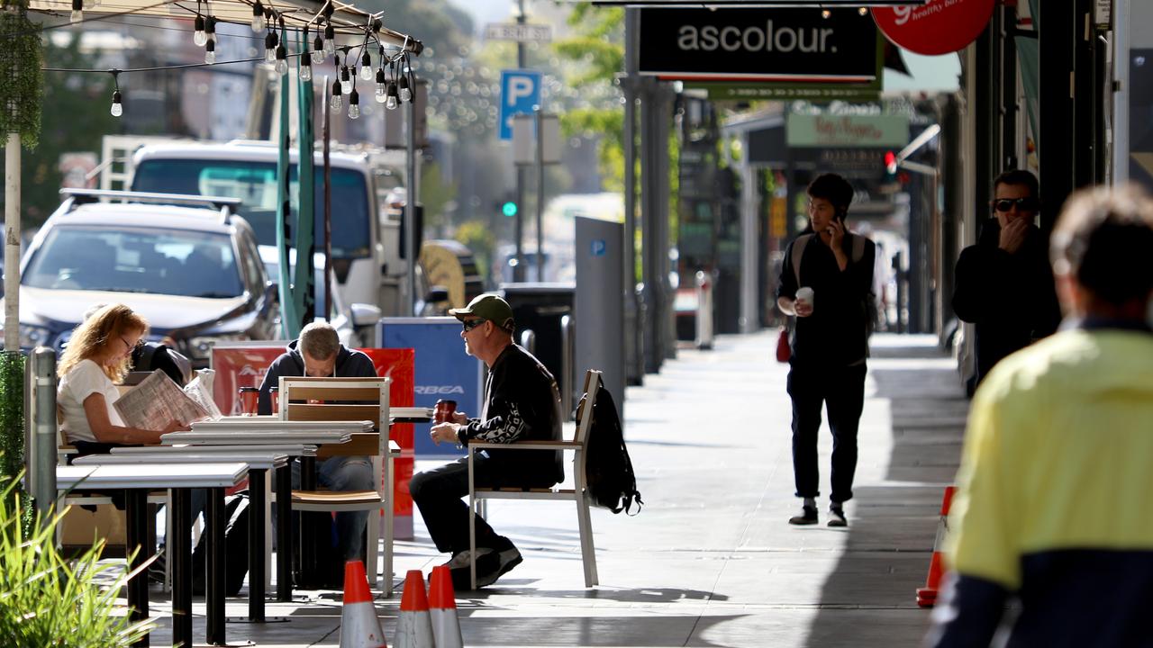 Shopping strips in Adelaide ahead of the midday ban. Picture: AAP