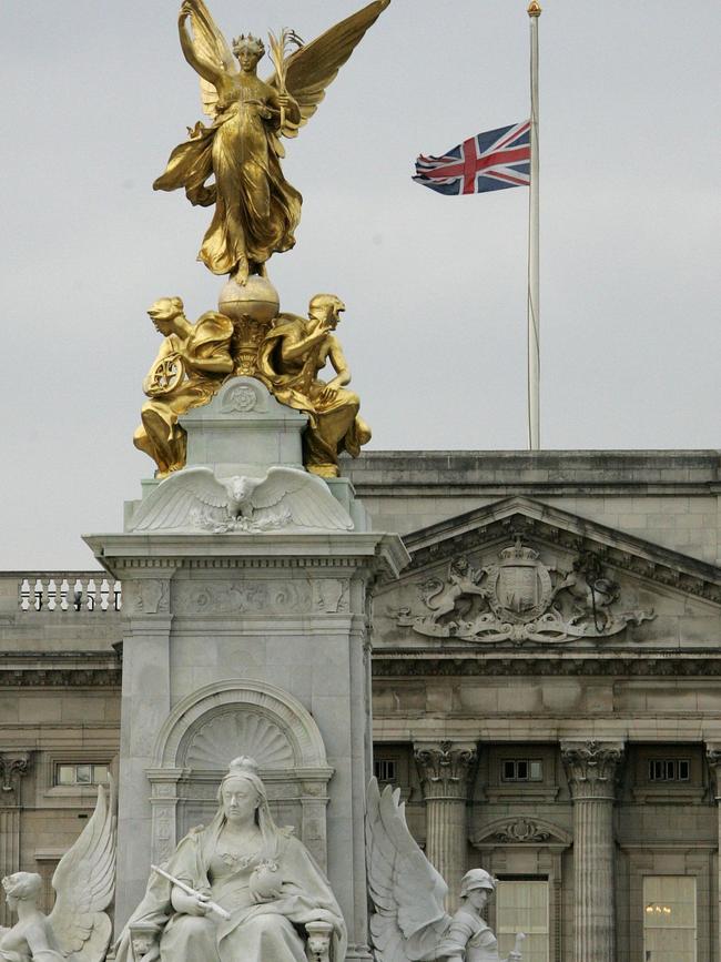 Crowds could flock to Buckingham Palace.