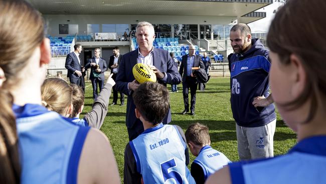 Premier Jeremy Rockliff speaking to players of the Penguin Junior Football Club and Penguin-Riana Auskick at Dial Park, Penguin. Picture: Grant Viney