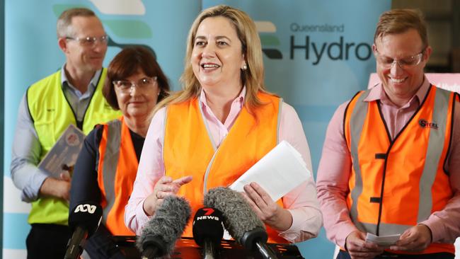 Premier Annastacia Palaszczuk, Deputy Premier Steven Miles, Energy Minister Mick de Brenni, Manufacturing Minister Glenn Butcher and Assistant Minister and Mackay MP Julieanne Gilbert visiting Steel Central in Mackay. Supplied by Queensland Government.