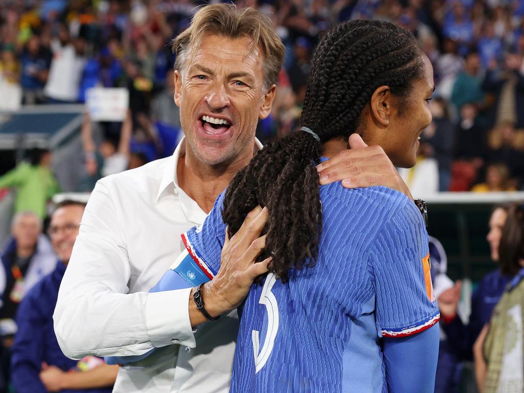 Herve Renard draws line under controversy as Wendie Renard is called into  manager's first France squad - Eurosport