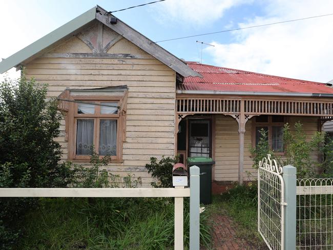 Knockdown house smashes reserve.  68 Collins St, Geelong West. It sold for $100K over reserve at an online auction.  Picture: Mike Dugdale