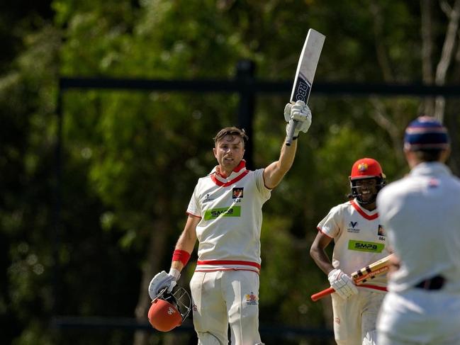 Harrish Kannan and Michael Wallace centuries