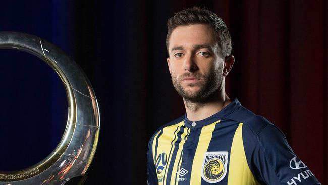 Tommy Oar, who is playing with the Central Coast Mariners, has signed on for Macarthur FC for the 2020/21 A-League season.