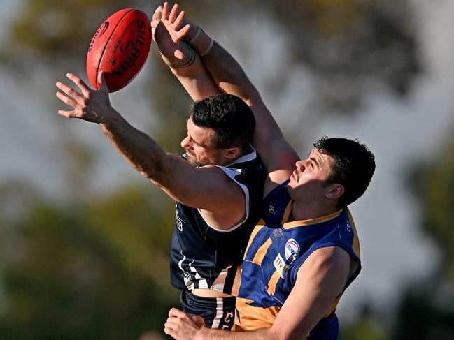 WRFL: Hoppers Crossing’s Ashlin Brown is spoiled by Daniel Torcia of Sunshine. Picture: Andy Brownbill