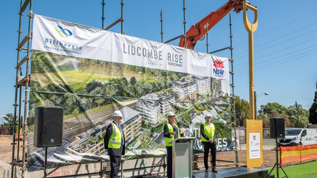 Billbergia development director Rick Graf, Housing Minister Melinda Pavey and Evolve Housing CEO Lyall Gorman at the Lidcombe Rise construction site.