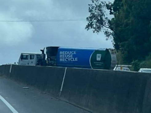 m1 truck crash chaos on the Gold Coast on Friday