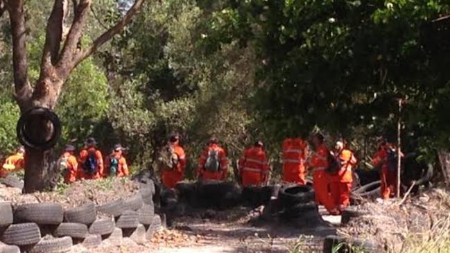 SES volunteers are searching bushland surrounding a Coomera hoe where a 37-year-old man was murdered. Pic: Kit Wise.