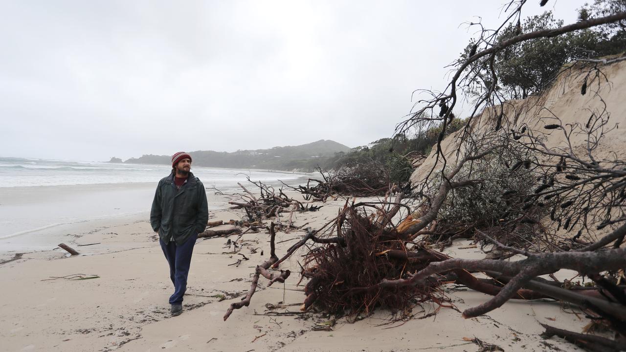 Gold Coast storm beach erosion a chance for Byron Bay | Gold Coast Bulletin