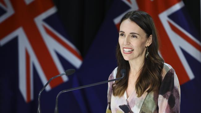 Jacinda Ardern speaks to reportrers. Picture; Getty Images.