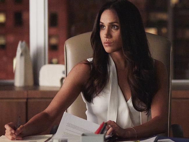 meghan markle wearing suit