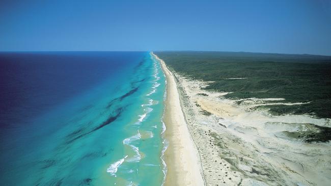 The famous 75 Mile Beach at Fraser Island.