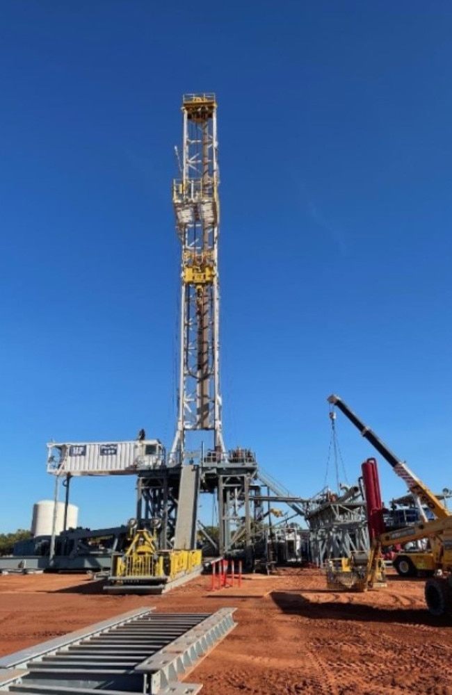 H&amp;P super-spec FlexRig on location at the SS2 well pad, as drilling begins on Tamboran Resources Shenandoah South Pilot Project in the Beetaloo Basin.