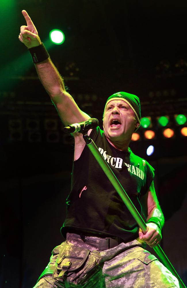 Q&A: Iron Maiden's Bruce Dickinson on Beating Cancer and Late-Career  Stagnation