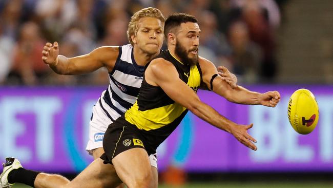 Sam Edmund and Sam Landsberger have picked Shane Edwards to win the Norm Smith Medal. Picture: Michael Willson/AFL Photos via Getty Images.