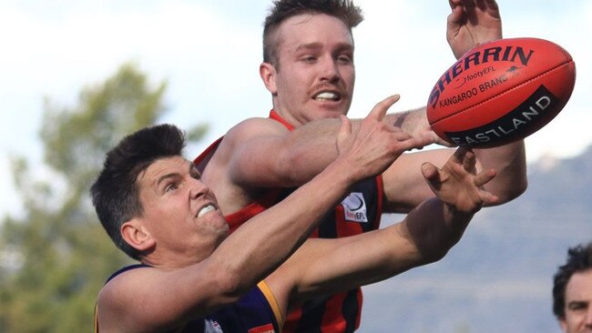 Vermont and Blackburn clash in last year’s Premier grand final. Picture: Davis Harrigan