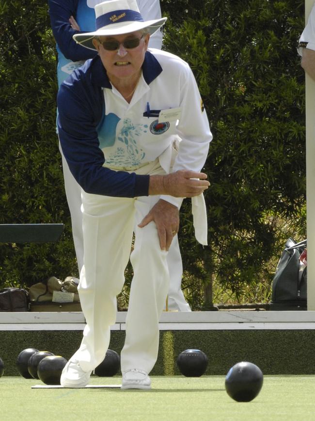 Doug Shedden plays during the inter -state parliamentary bowls competition in 2008. Picture: John Appleyard