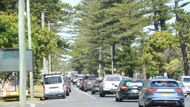 Heavy traffic in Byron Bay on Monday, November 23, 2020. The town has been busy as school-leavers prepare to celebrate an informal schoolies and other travellers have been flocking to the seaside town. Picture: Liana Boss