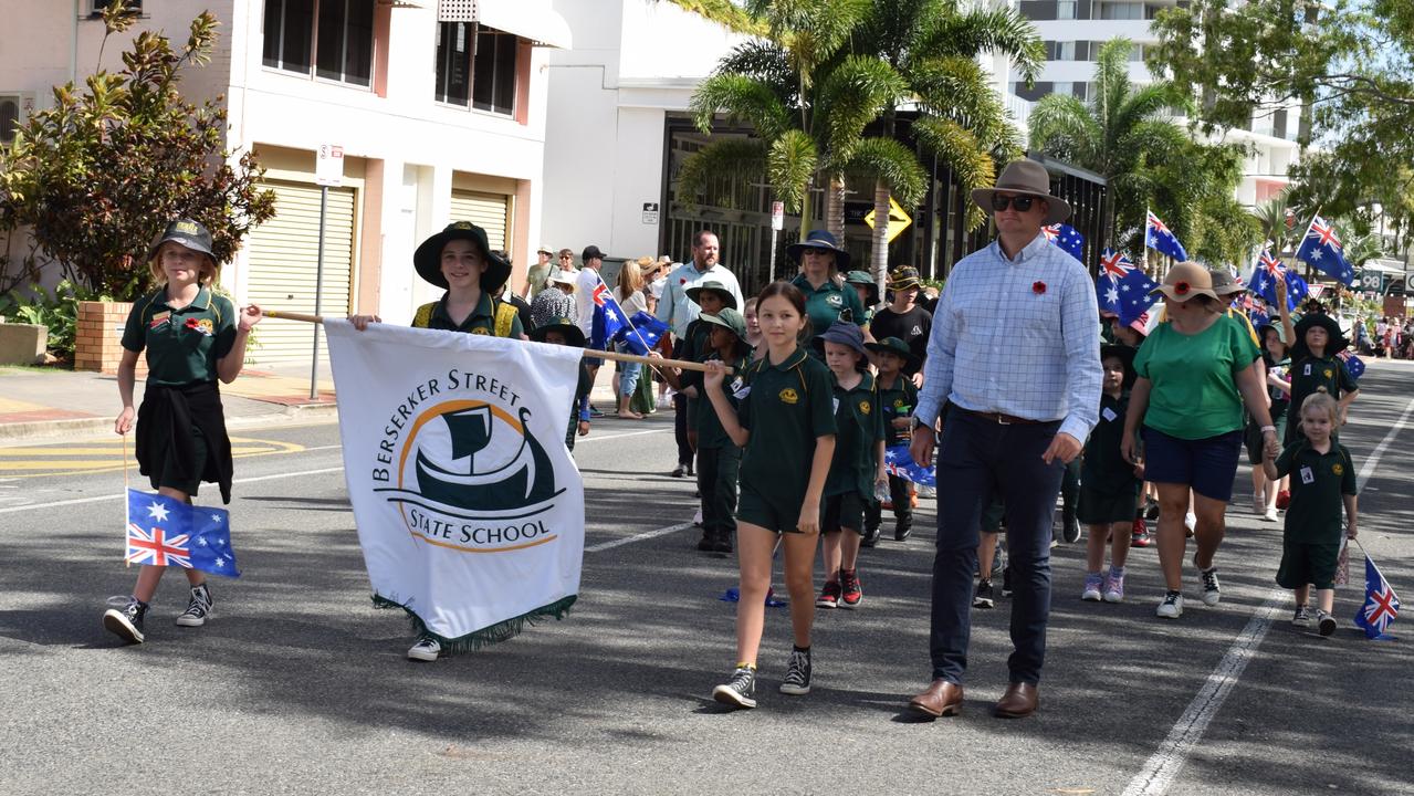 Rockhampton Pays Its Respects In 2023 Anzac Day March Photos The   3410d64f6aa7814811e8ab99f7328ece