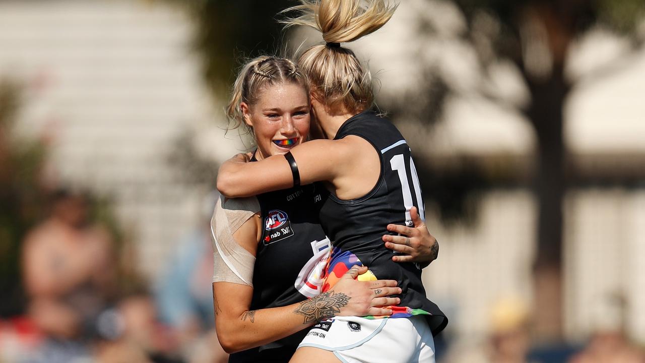 Tayla Harris has responded to the outpouring of social media reaction over her kicking action. Photo: Michael Willson/AFL Media.