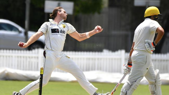Ipswich bowler Adam Smith Ipswich Vs Wests Saturday December 3, 2022. Picture, John Gass