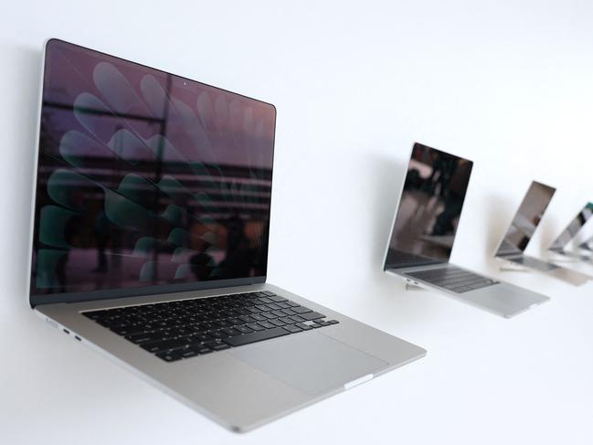 CUPERTINO, CALIFORNIA - JUNE 05: The new Apple 15-inch Macbook Air is displayed during the Apple Worldwide Developers Conference on June 05, 2023 in Cupertino, California. Apple CEO Tim Cook kicked off the annual WWDC23 developer conference with the announcement of the new Apple Vision Pro mixed reality headset.   Justin Sullivan/Getty Images/AFP (Photo by JUSTIN SULLIVAN / GETTY IMAGES NORTH AMERICA / Getty Images via AFP)