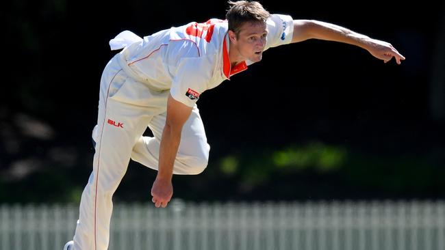 Joe Mennie in action for the Redbacks. Picture: Dan Himbrechts/AAP