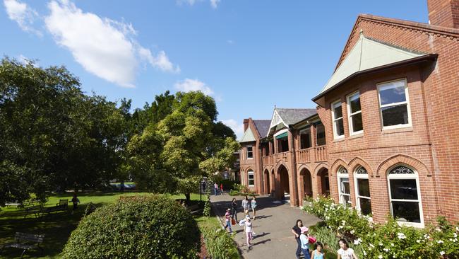 Pymble Ladies’ College rallies around Lindfield teen groomed on ...