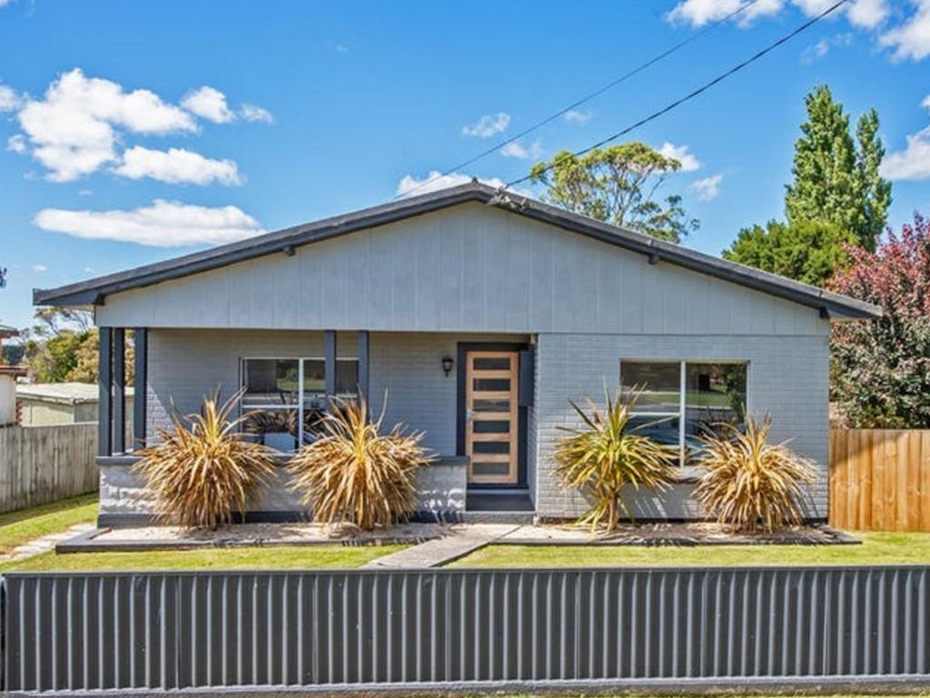 It will cost 400 per week to lease this three-bedroom house at No.3 John St in Smithton. One Agency. Picture: realestate.com.au