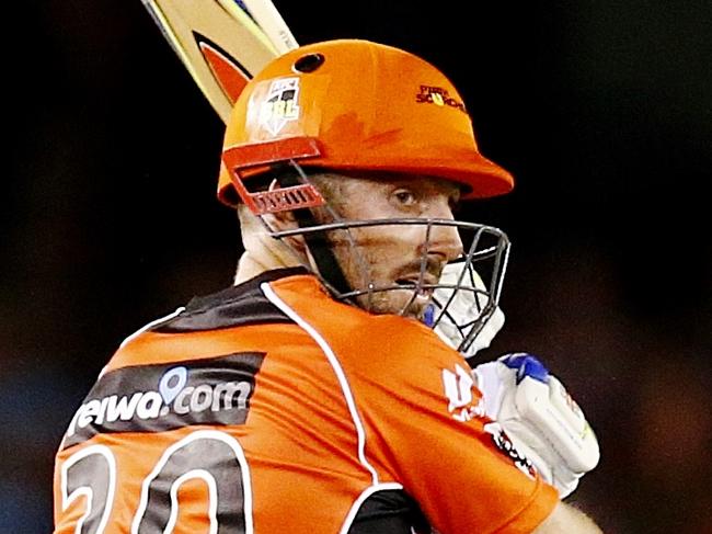 BBL Cricket - Melbourne Renegades v Perth Scorchers at Etihad Stadium. Shaun Marsh gets a shot past keeper Matthew Wade.  30th December 2015.  Picture: Colleen Petch.