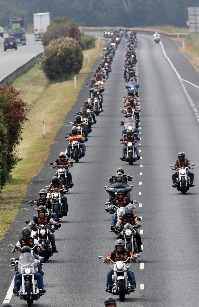 Strike Force Raptor run Bandidos bikies out of town during national run