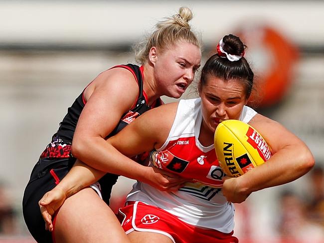 Daria Bannister makes a tackle. (Photo by Dylan Burns/AFL Photos via Getty Images)