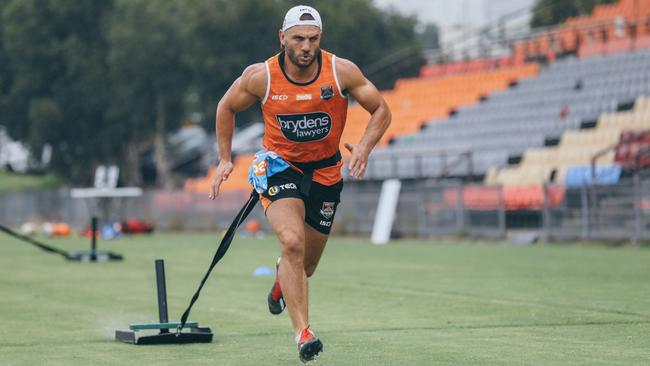 Wests Tigers hooker Robbie Farah at training.