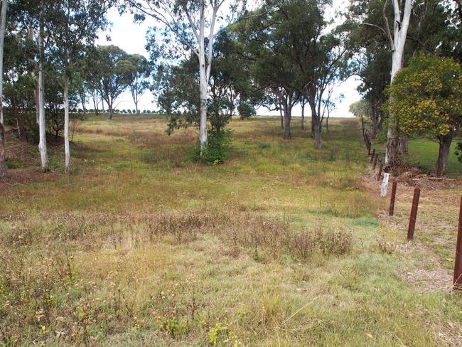 6 Cemetery Road, Cordalba, Qld 4660.<br/>Image credit to RealEstate.com and Louise Hamann Realty.