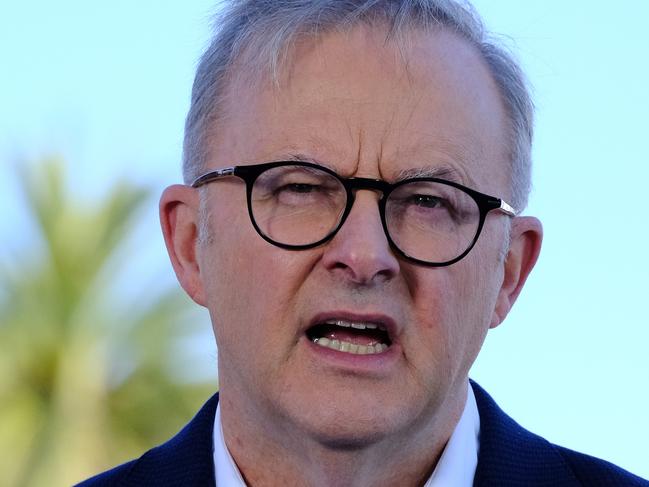 GEELONG, AUSTRALIA - NewsWire Photos JANUARY 7, 2023:  Australian Prime Minister Anthony Albanese gives a press conference in Geelong. Picture: NCA NewsWire / Luis Enrique Ascui