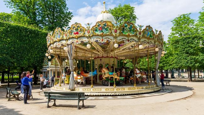 Jardin des Tuileries (Tuileries Garden) near the Louvre in Paris.