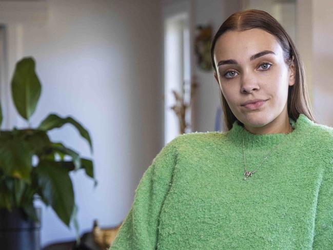 Ava Hollo, who has been sucked in at times to the endless health influencers online with no credentials telling people what to eat and why etc   Picture by Wayne Taylor 24th April 2025