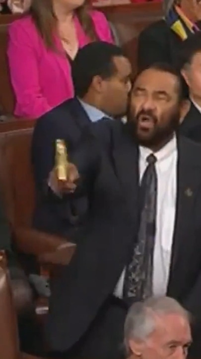 Democrat heckler booted from Congress