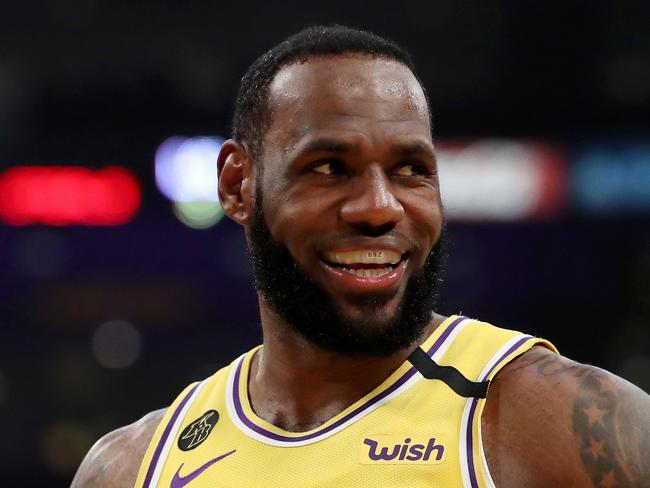 LOS ANGELES, CALIFORNIA - MARCH 03: LeBron James #23 of the Los Angeles Lakers looks on during the game against the Philadelphia 76ers during the first half at Staples Center on March 03, 2020 in Los Angeles, California. NOTE TO USER: User expressly acknowledges and agrees that, by downloading and or using this Photograph, user is consenting to the terms and conditions of the Getty Images License Agreement. (Photo by Katelyn Mulcahy/Getty Images)