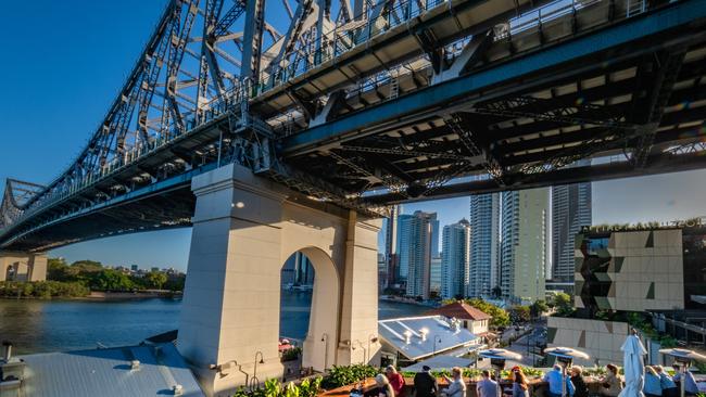 Fiume rooftop bar, Howard Smith Wharves.