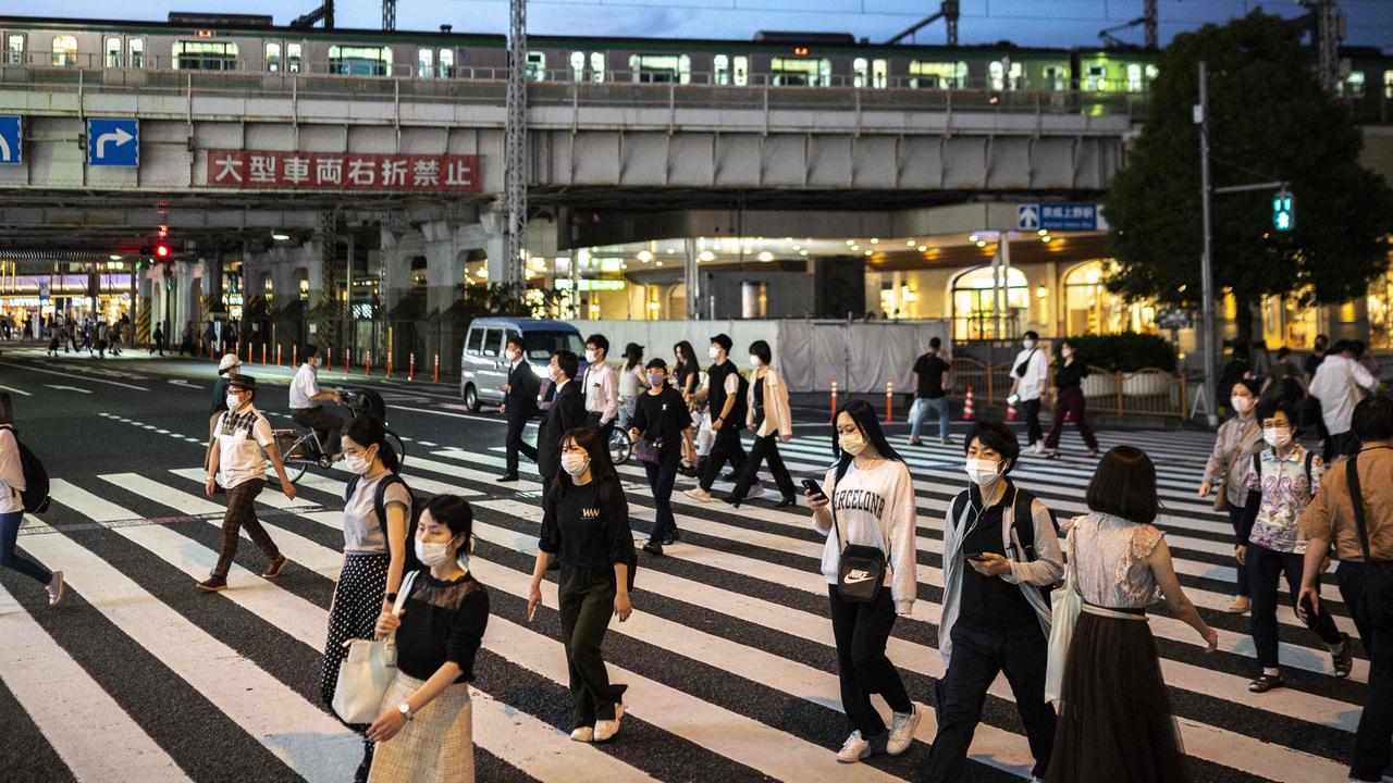 Japan Covid: Incredible trend baffles experts as cases suddenly plummet ...