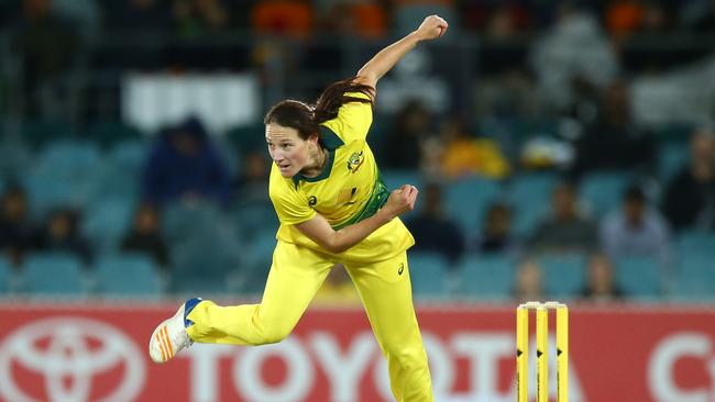 Megan Schutt says she is nervous as the No. 1-ranked Aussies prepare for the T20 World Cup. Picture: Mark Nolan/Getty Images)