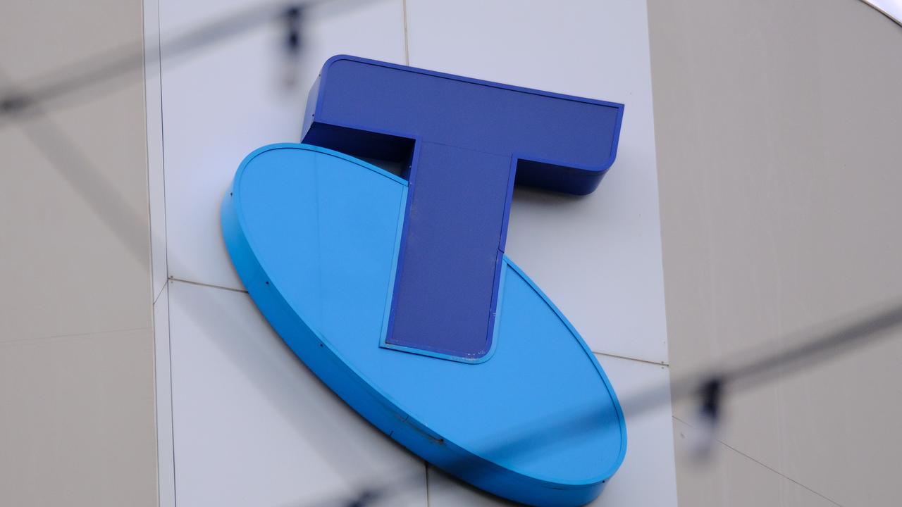 Telstra wrongly charges 6.5k customers