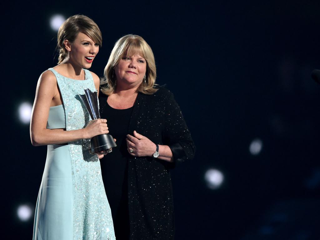 Taylor Swift with her mum, Andrea. Picture: Getty Images